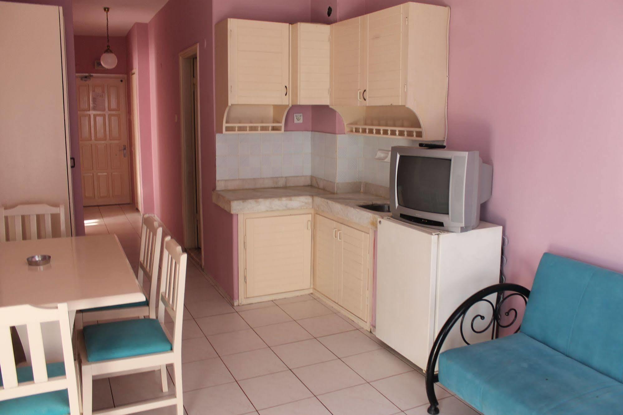 Rosella Hotel Алания Экстерьер фото